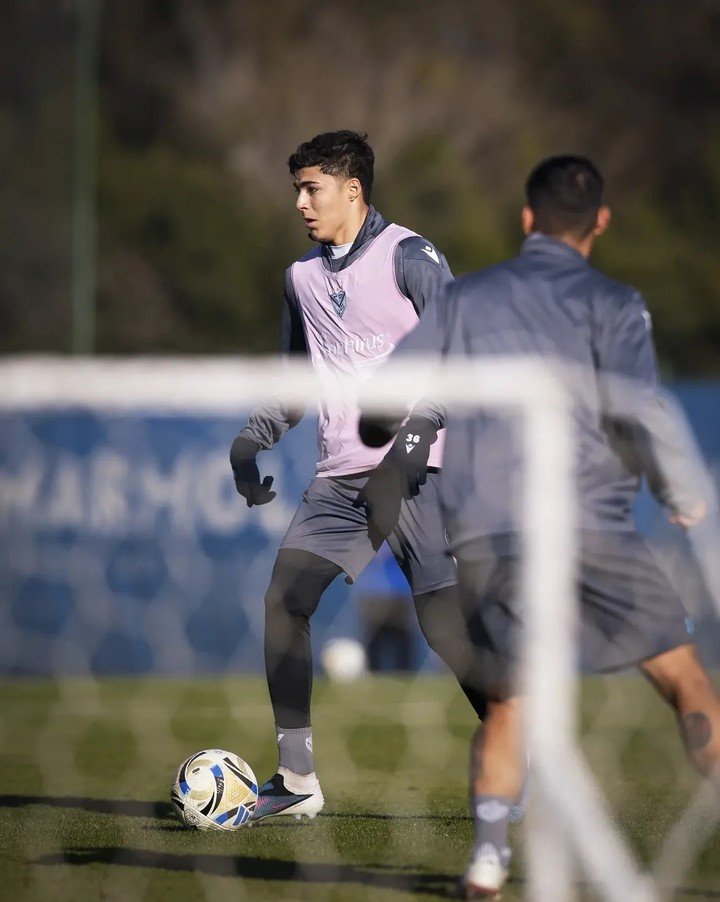 Tobías Andrada. Prensa Velez