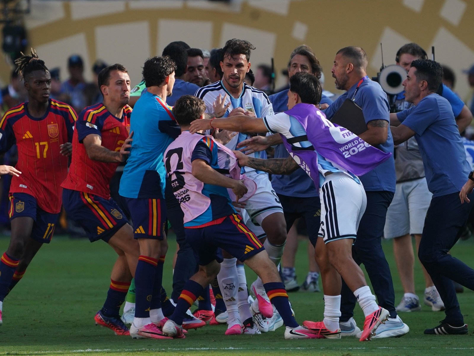 10 partidos de suspensión por la final del Mundial y más castigos a la Selección