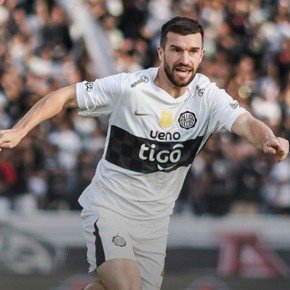 Video: Tim Payne convirtió ¡un golazo! en su debut en Olimpia de Paraguay