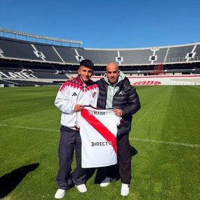 El tío de Almada: "Thiago me acompañaba a todos los partidos en las Inferiores de River y hacía de alcanzapelotas"