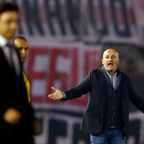 Le dio a River uno de sus golpes más duros en Libertadores y ahora lo enfrenta en la Sudamericana