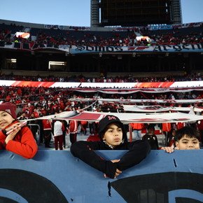 Las reacciones del Monumental: silbidos a Guillermo, nuevos aplausos y cómo recibió a Coudet