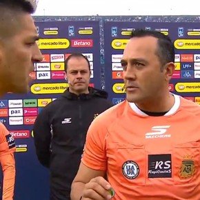 La ocurrencia del árbitro Fernando Espinoza en el Belgrano-Defensa: "¿Quieren farmear aura?"