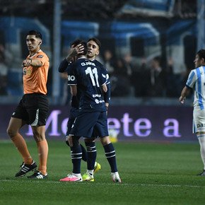 Independiente Rivadavia estiró la mala racha de Racing y es líder de la tabla anual
