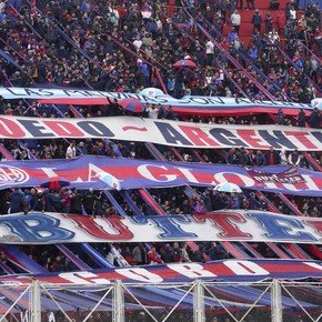 Clima caliente en San Lorenzo: insultos a los jugadores y ambiente espeso durante el primer tiempo