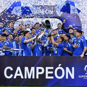 Los 7 clubes argentinos con más títulos oficiales