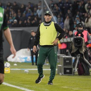 Pedro Troglio reconoció que Racing "mereció empatar" frente a su equipo