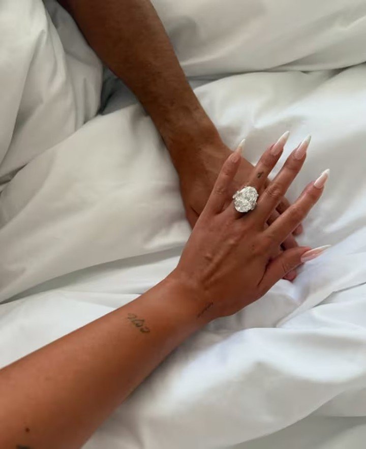 El lujoso anillo de casamiento que le regaló Cristiano Ronaldo  a Georgina Rodríguez.