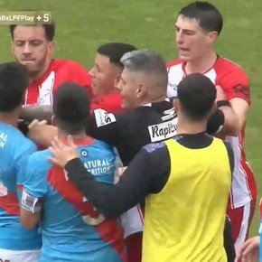 Escándalo: la batalla campal que protagonizaron los jugadores de Arsenal y Talleres de Remedios de Escalada