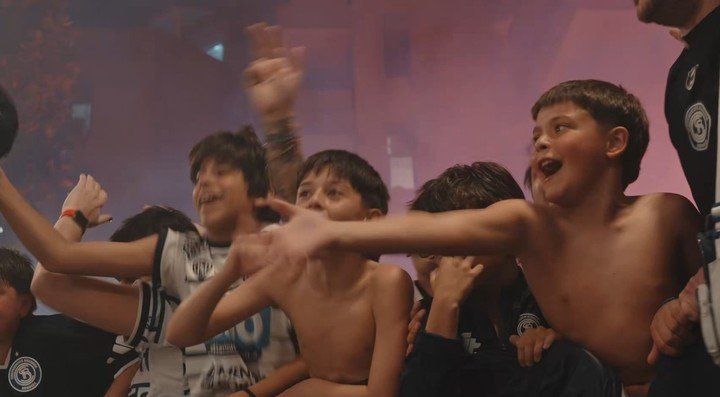 La emoción de los hinchas de Independiente Rivadavia.