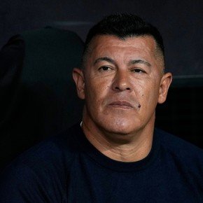 Almirón, tras la eliminación de Central: "Nos vamos muy tristes porque hicimos todos los méritos para pasar"