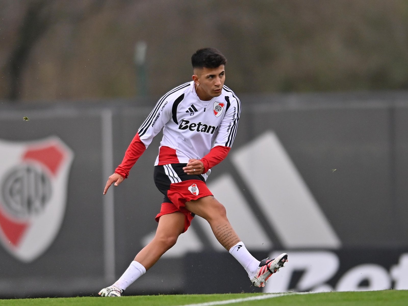 Almada, de su buen estreno en el Monumental a estar listo para debutar en la Sudamericana con River :: Olé