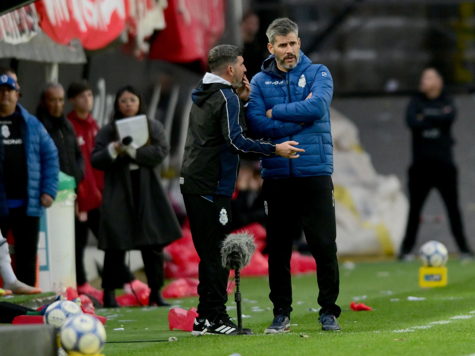 Ariel Pereyra, tras la fuerte derrota ante Estudiantes: "Hasta que nos quedamos con uno menos fue un partido parejo" :: Olé
