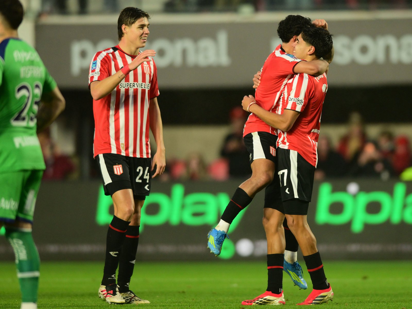 Así quedó el historial del Clásico de La Plata tras el 4-0 de Estudiantes a Gimnasia :: Olé