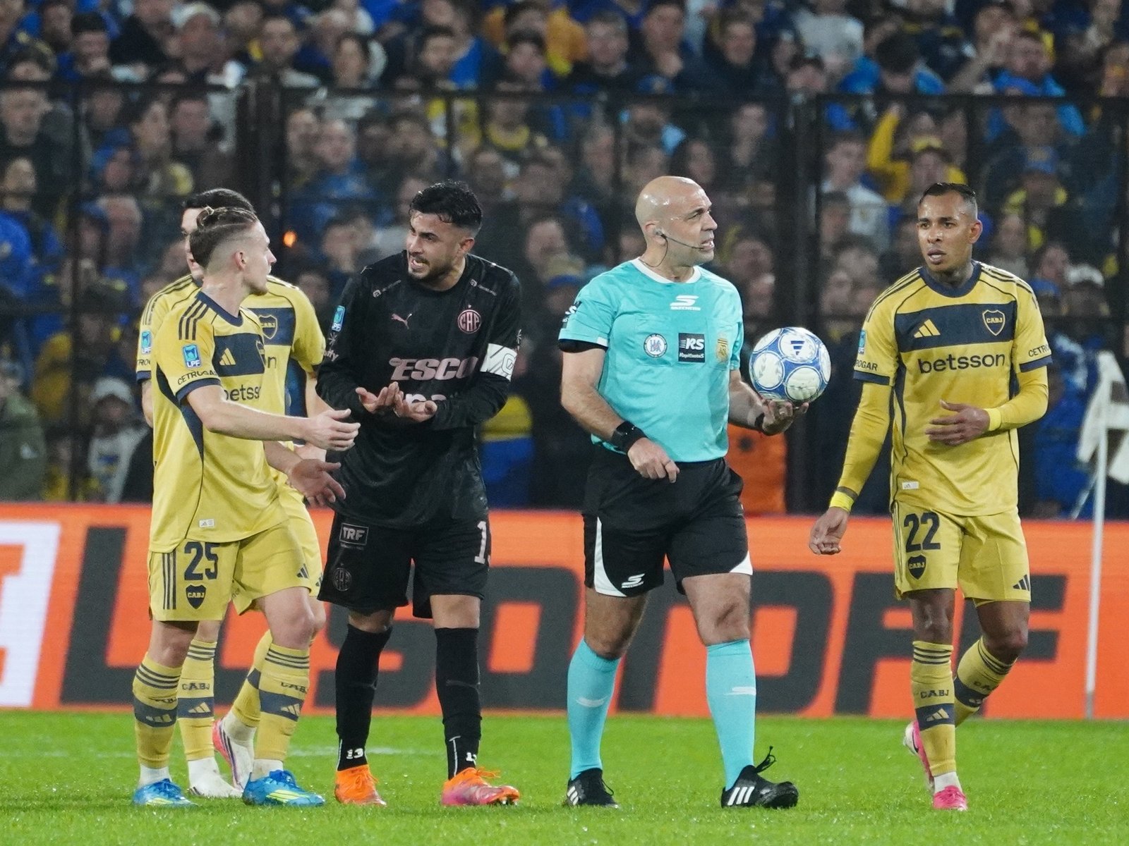 Baliño habló sobre el polémico gol anulado en el Platense-Boca: "Es una situación discutible" :: Olé