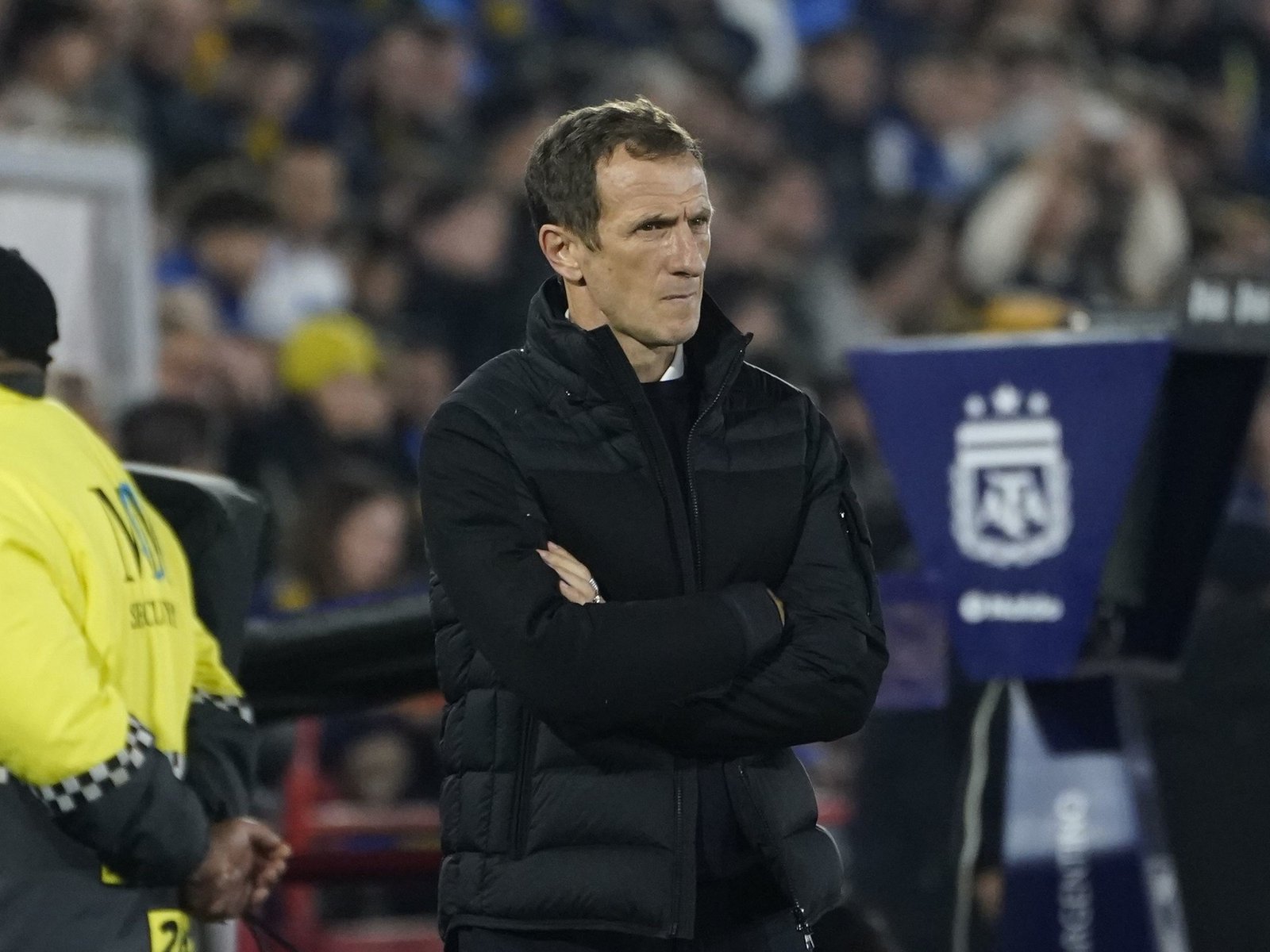 Boca visita a Recoleta en busca de los cuartos de final con una baja clave, pero podría debutar Valencia