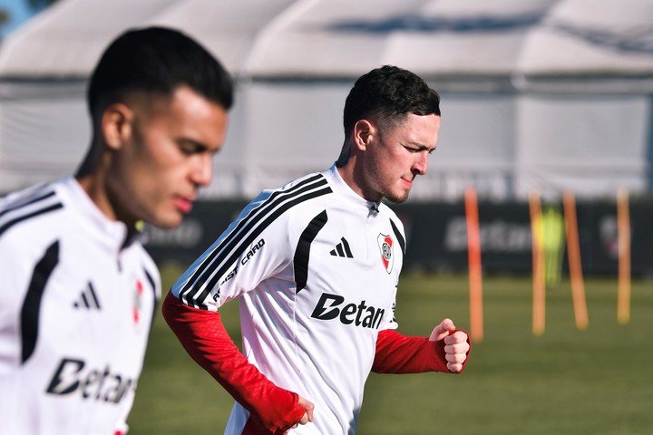 Aníbal Moreno, en el entrenamiento de River (Prensa River).