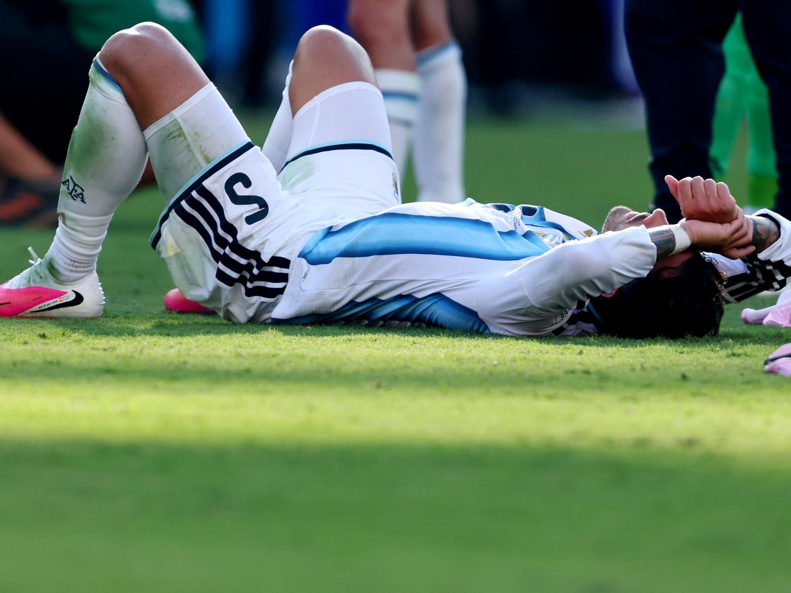 Con la dura suspensión a Paredes, ¿cuáles son las sanciones más fuertes dadas por la FIFA? :: Olé