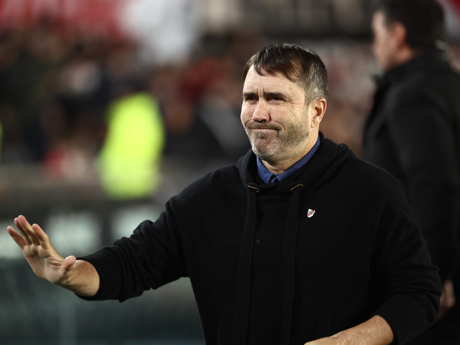 Coudet, golpeado por el empate vs. Vélez: "¿Tocar para atrás? No es un pedido mío" :: Olé