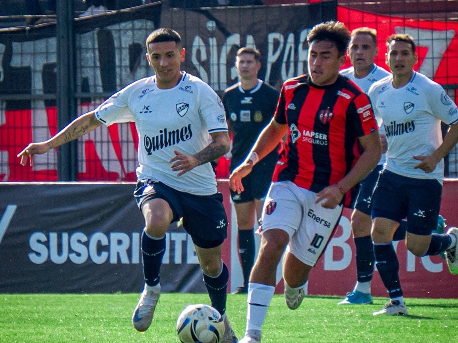 De los bloopers a la remontada: Quilmes reaccionó y rescató un empate ante Patronato :: Olé
