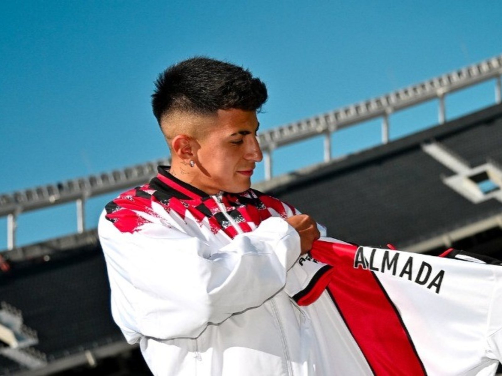 Dónde entra Thiago Almada en el esquema de Coudet: ¿puede ser la solución a los problemas de River?