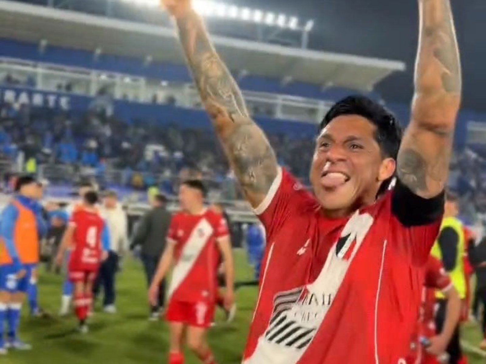 El clásico caliente que vivió Enzo Pérez: del recibimiento hostil de Godoy Cruz al triunfo y el "que de la mano..." :: Olé