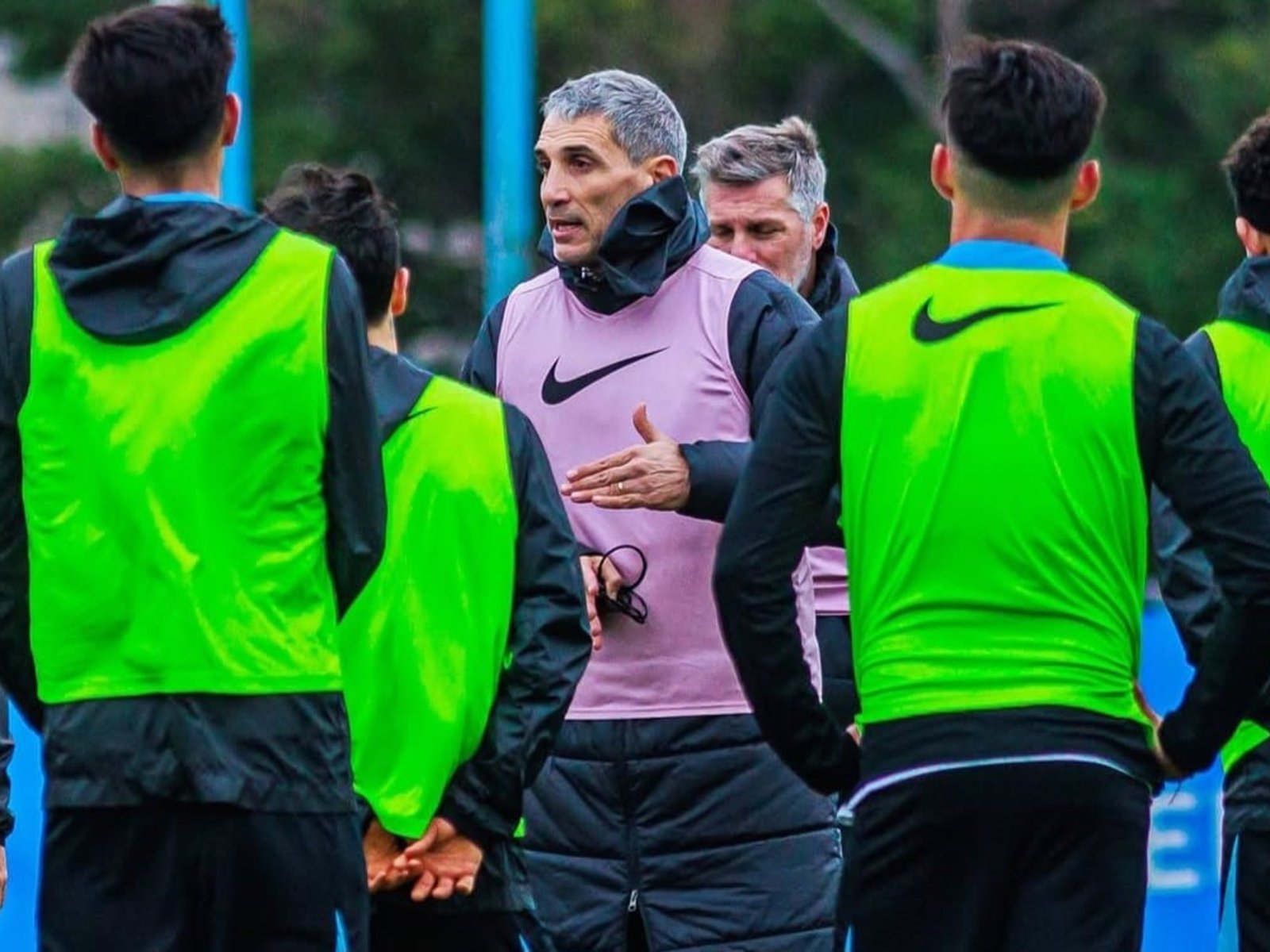 El delantero recuperado de una lesión y los 11 con que ensayó Vojvoda para Racing - Belgrano :: Olé