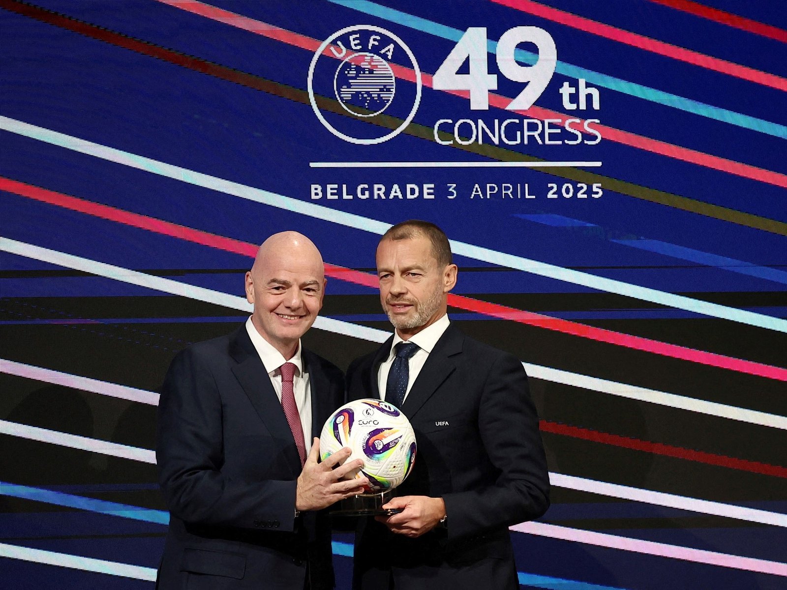 El duro comunicado de la UEFA contra Gianni Infantino: "El acuerdo turbio y opaco que ideó e intentó imponer fue todo menos transparente" :: Olé