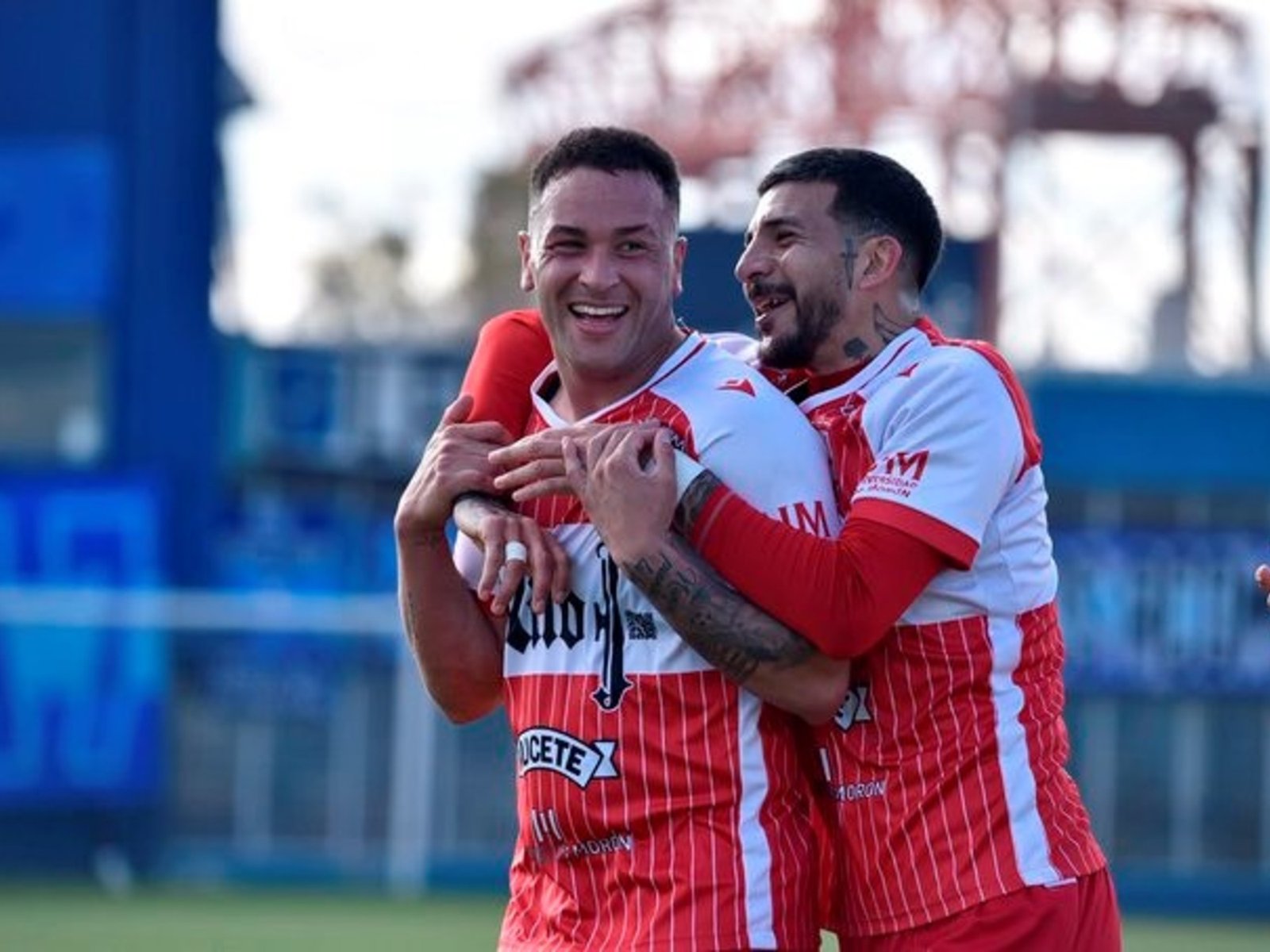 El milagro de San Telmo: dos goles abajo y con 10 jugadores rescató un punto ante Morón :: Olé