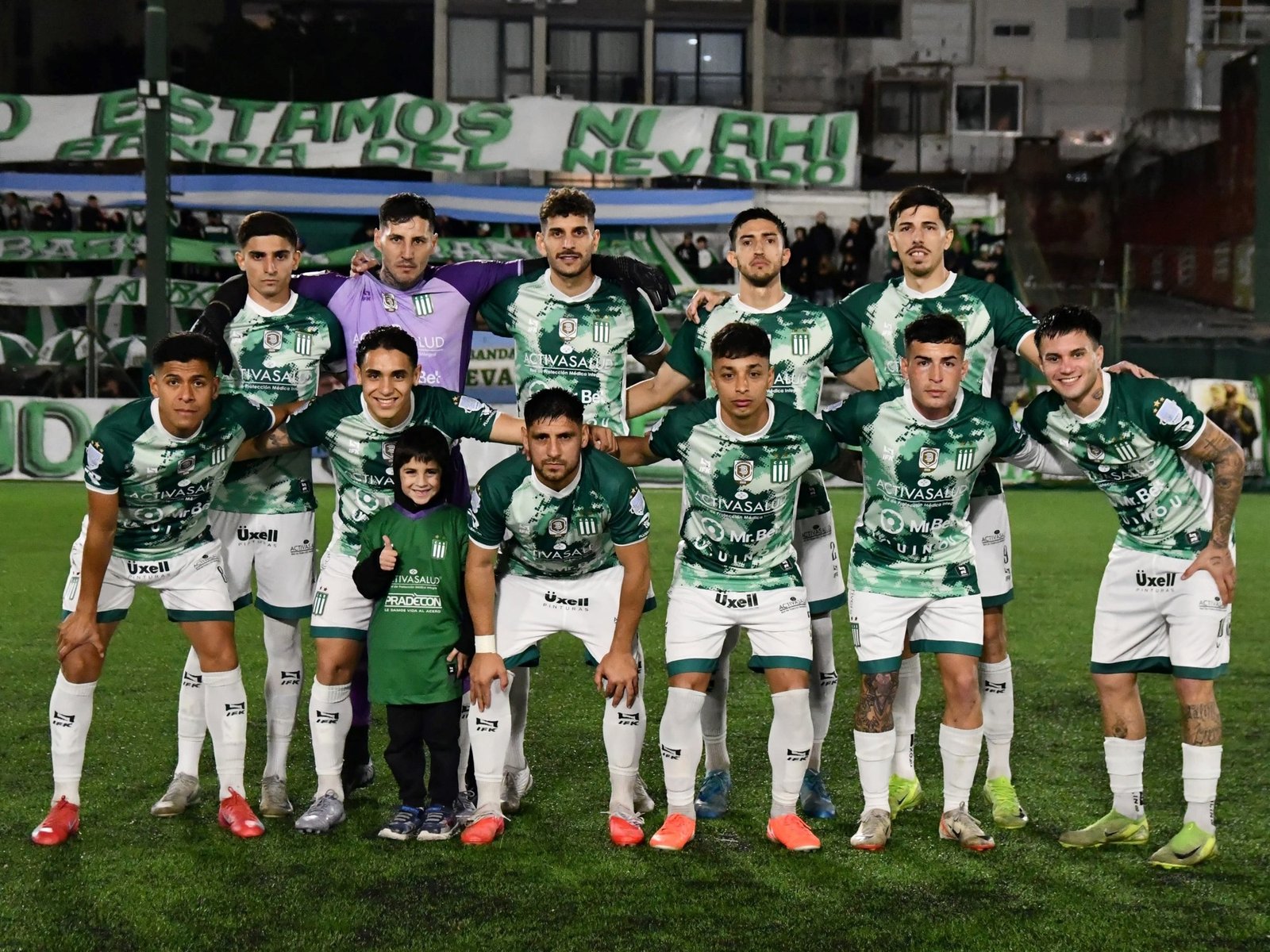 Excursionistas, más líder que nunca: victoria clave en su camino al ascenso :: Olé