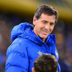 Ubeda: las gracias de los hinchas de Boca en la calle y el gesto que no le gustó de Paredes
