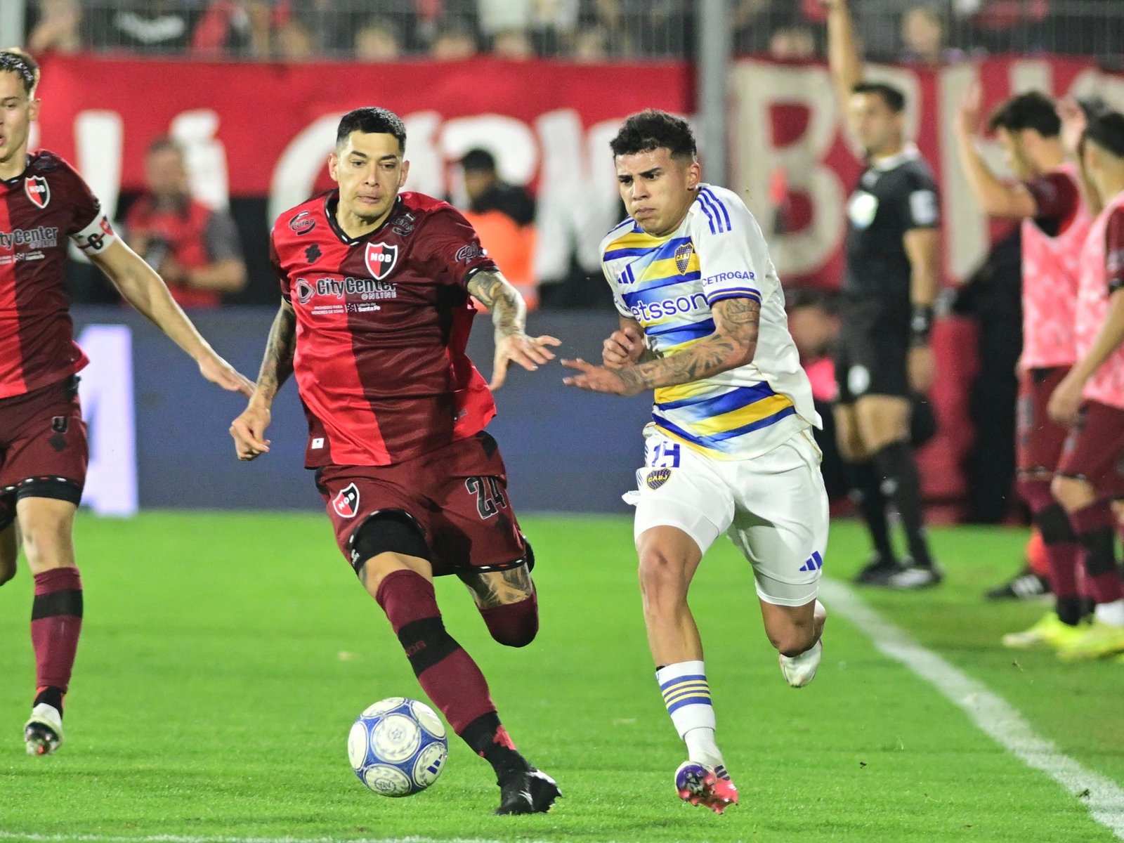 Gambeta, picardía y desfachatez: así fue el partidazo de Leonel Flores en Boca contra Newell's :: Olé