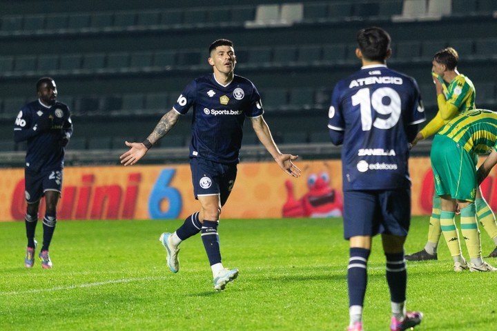 El festejo en el segundo gol de Independiente Rivadavia. (COPA ARGENTINA).