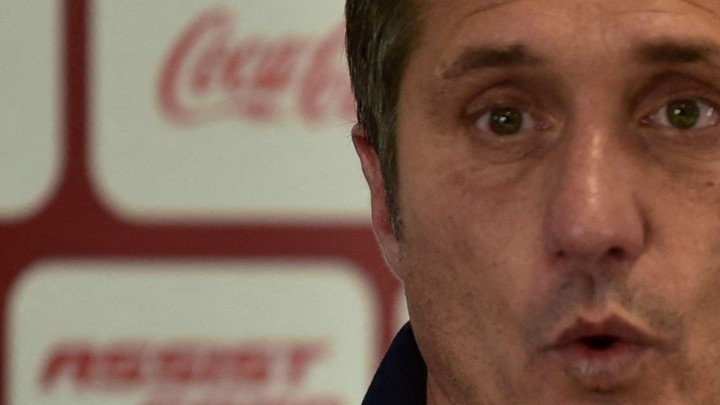 Guillermo como DT de Lanús (AFP)