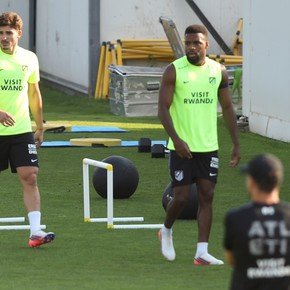 El reencuentro de Julián Álvarez y el Cholo Simeone: qué hablaron antes de la práctica