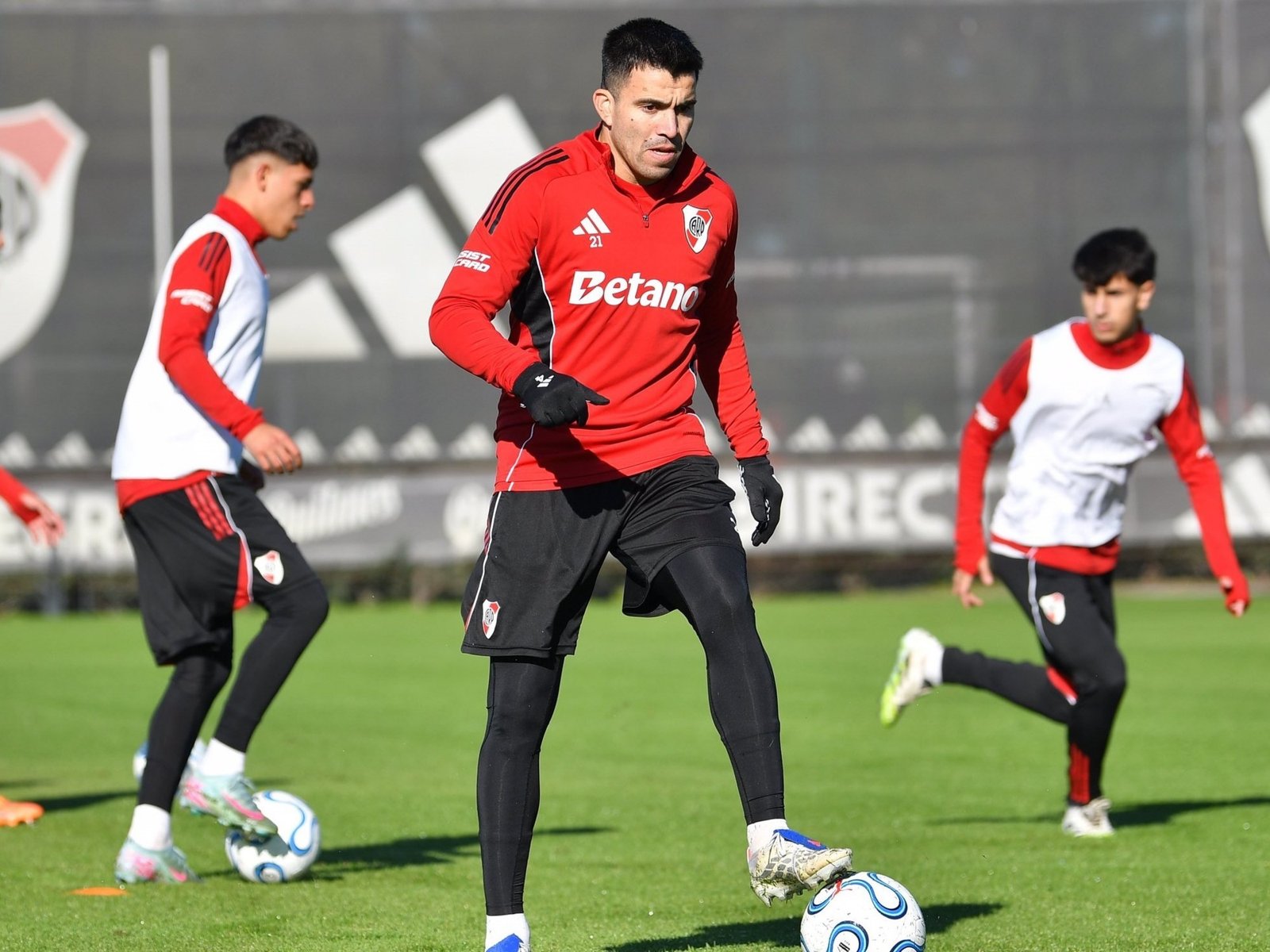 Las vueltas que proyecta Coudet para la revancha ante Santa Fe: Acuña de alta y cómo están Driussi y Montiel :: Olé