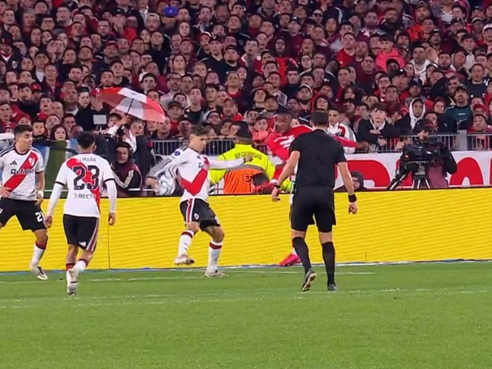 Lo mejor de River vs Independiente Santa Fe por la Sudamericana: del gol de Driussi al penal de Martínez Quarta :: Olé