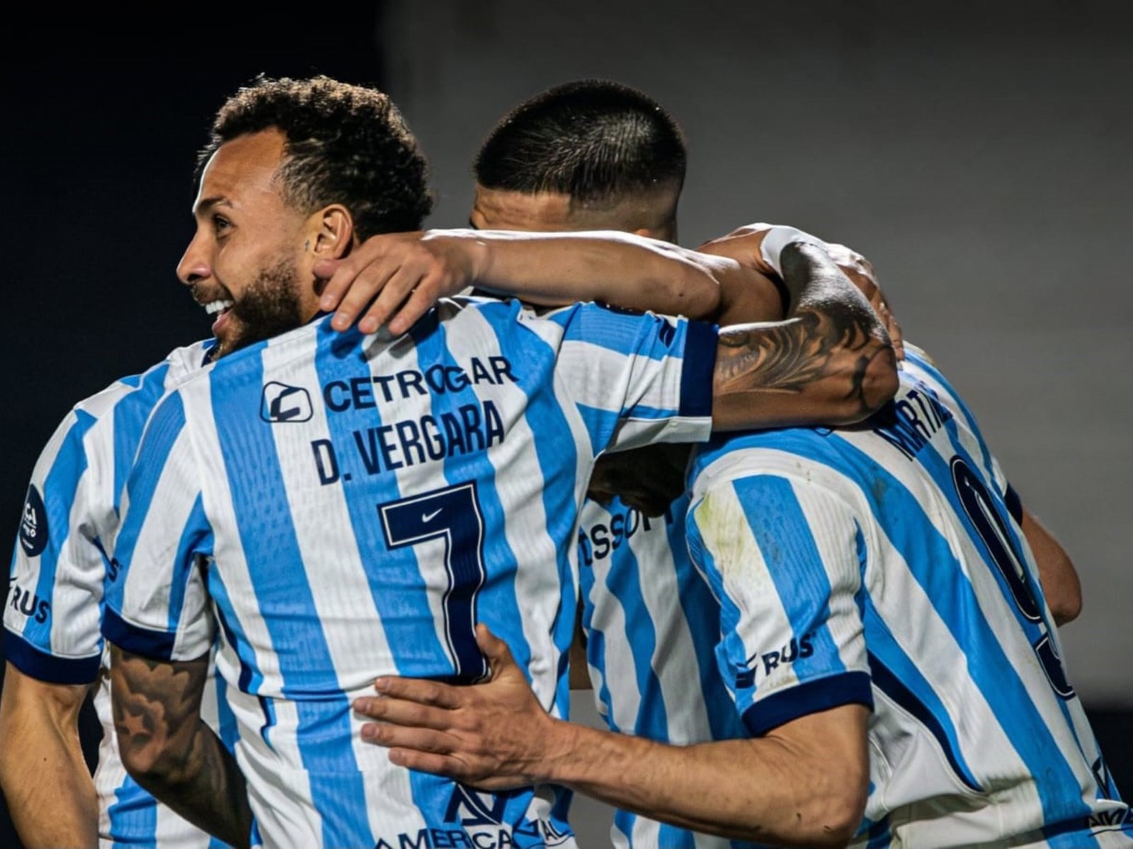 Los sondeos que recibió un delantero de Racing y el que ya se fue :: Olé