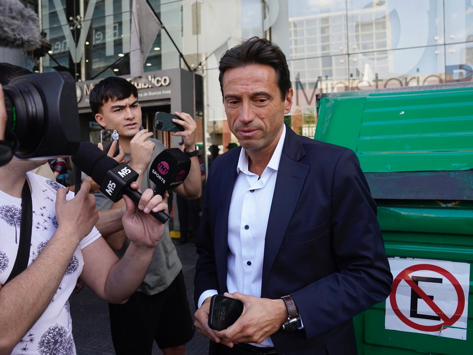 Marcelo Moretti, tras la Asamblea fallida en San Lorenzo para tratar su expulsión: "Todavía tengo leales" :: Olé