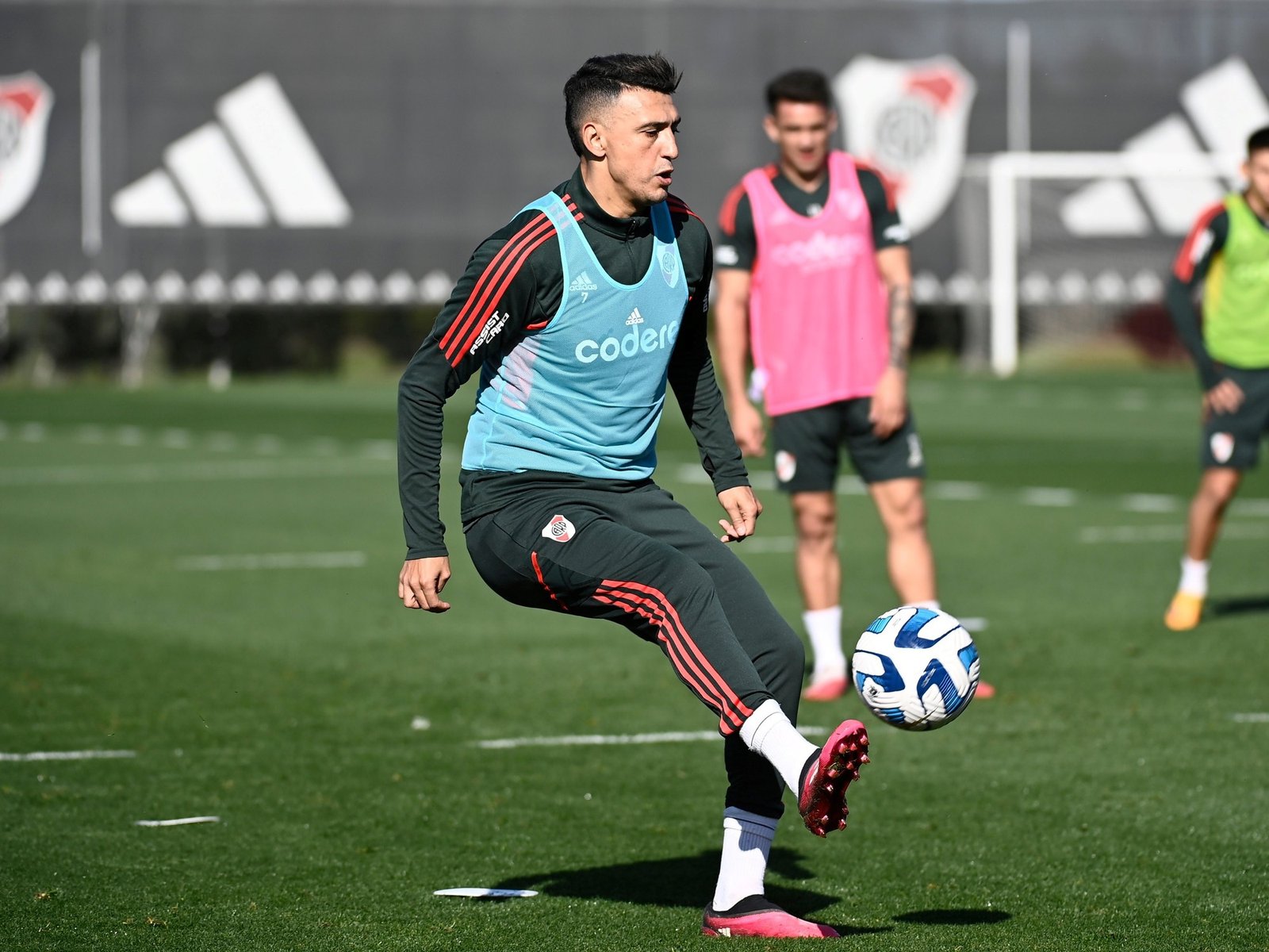 Matías Suárez: del elogio a Thiago Almada al juvenil de River que lo "emociona" :: Olé