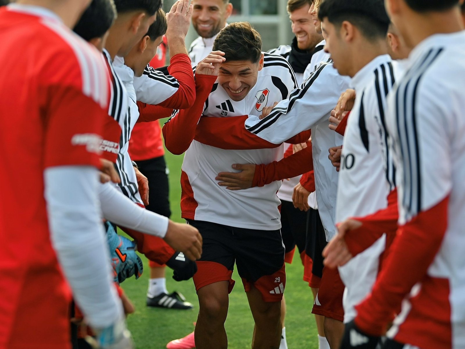 Números impactantes: cuánto vale el plantel de River y cuánto les saca de diferencia a Boca y al resto :: Olé