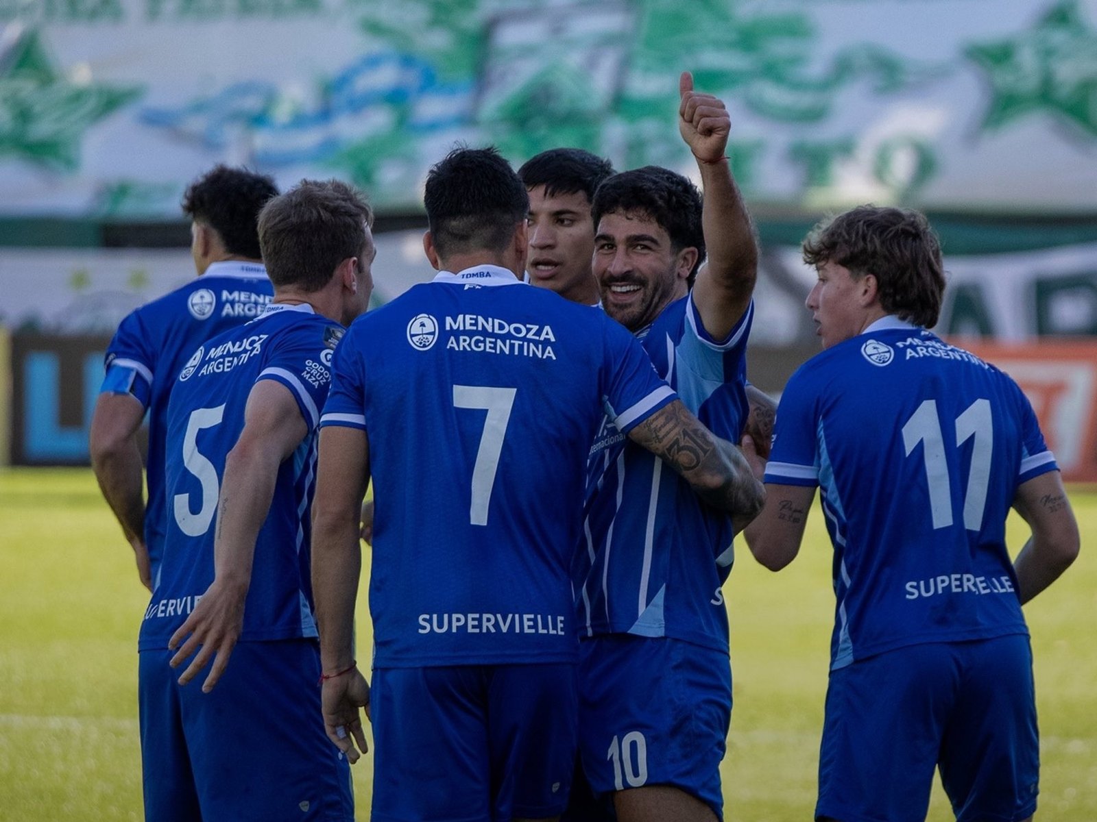 Otro duro golpe para Ferro: golazo de 30 metros y segunda derrota al hilo :: Olé