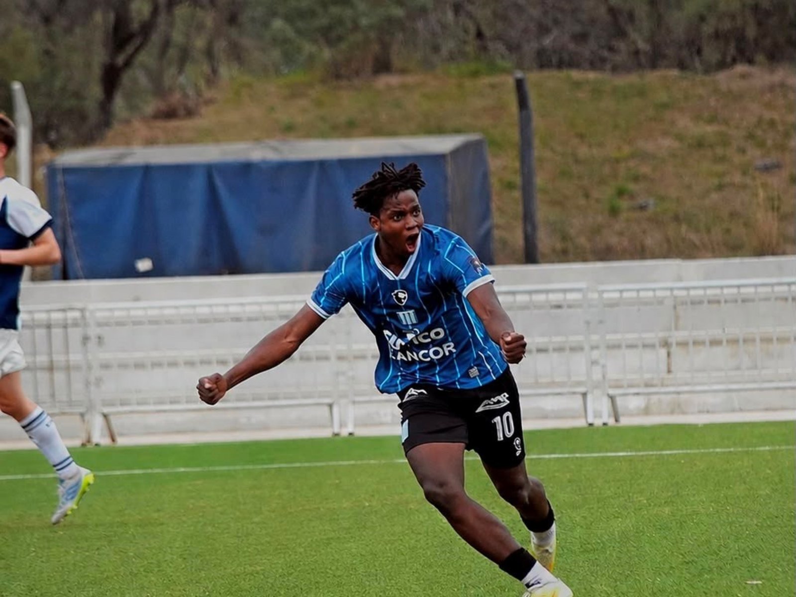Peter Camara, el haitiano que firmó su primer contrato con Racing: "Hoy me siento más argentino" :: Olé