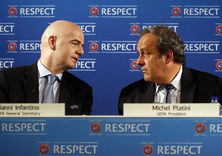 Infantino y Platini, cuando eran los hombres fuertes de la UEFA. Foto: AFP