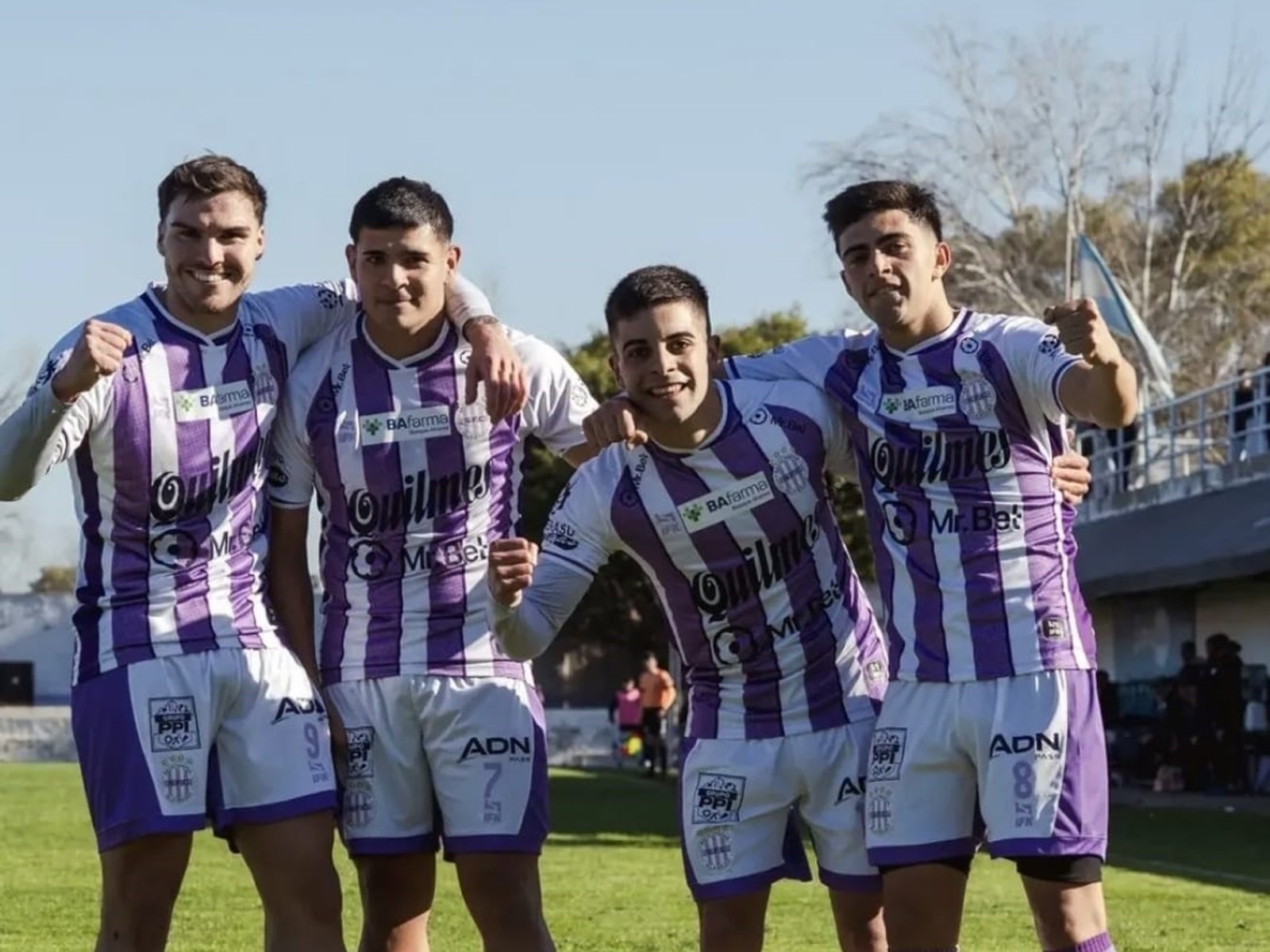 Sacachispas volvió a ganar y se cortó en la cima de la Primera C :: Olé