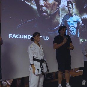 Tras su participación en el Mundial, Tello formó parte de un seminario arbitral en España junto a una karateca