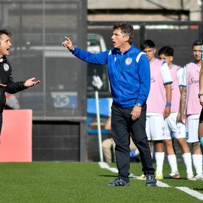 El candidato a presidente de Vélez cargó contra el arbitraje tras el gol mal anulado con Riestra: "Basta"