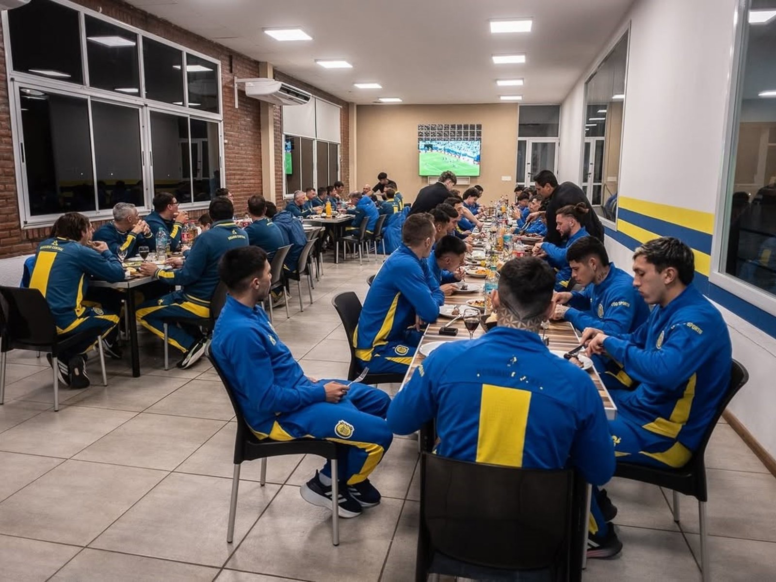 Una baja de peso para Rosario Central antes de visitar a River en el Monumental :: Olé