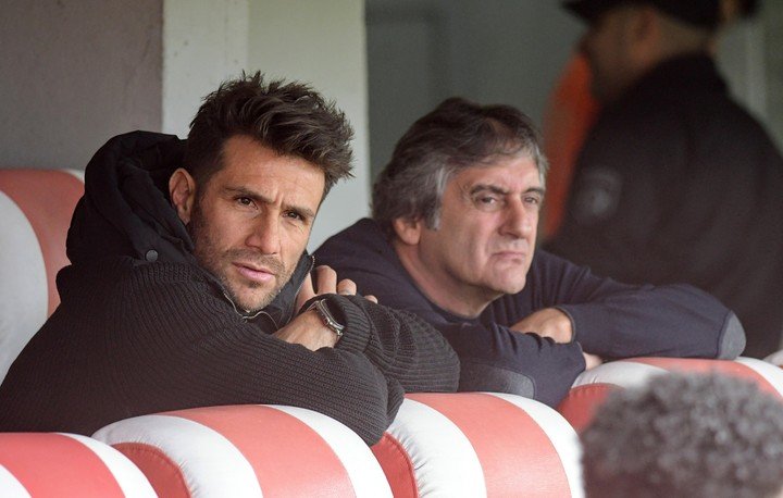 Ponzio, cerca de Francescoli
Foto: FOTOBAIRES
