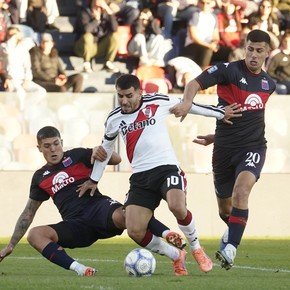 Video: el penal que no le cobraron a River y que dejó con bronca a Otamendi